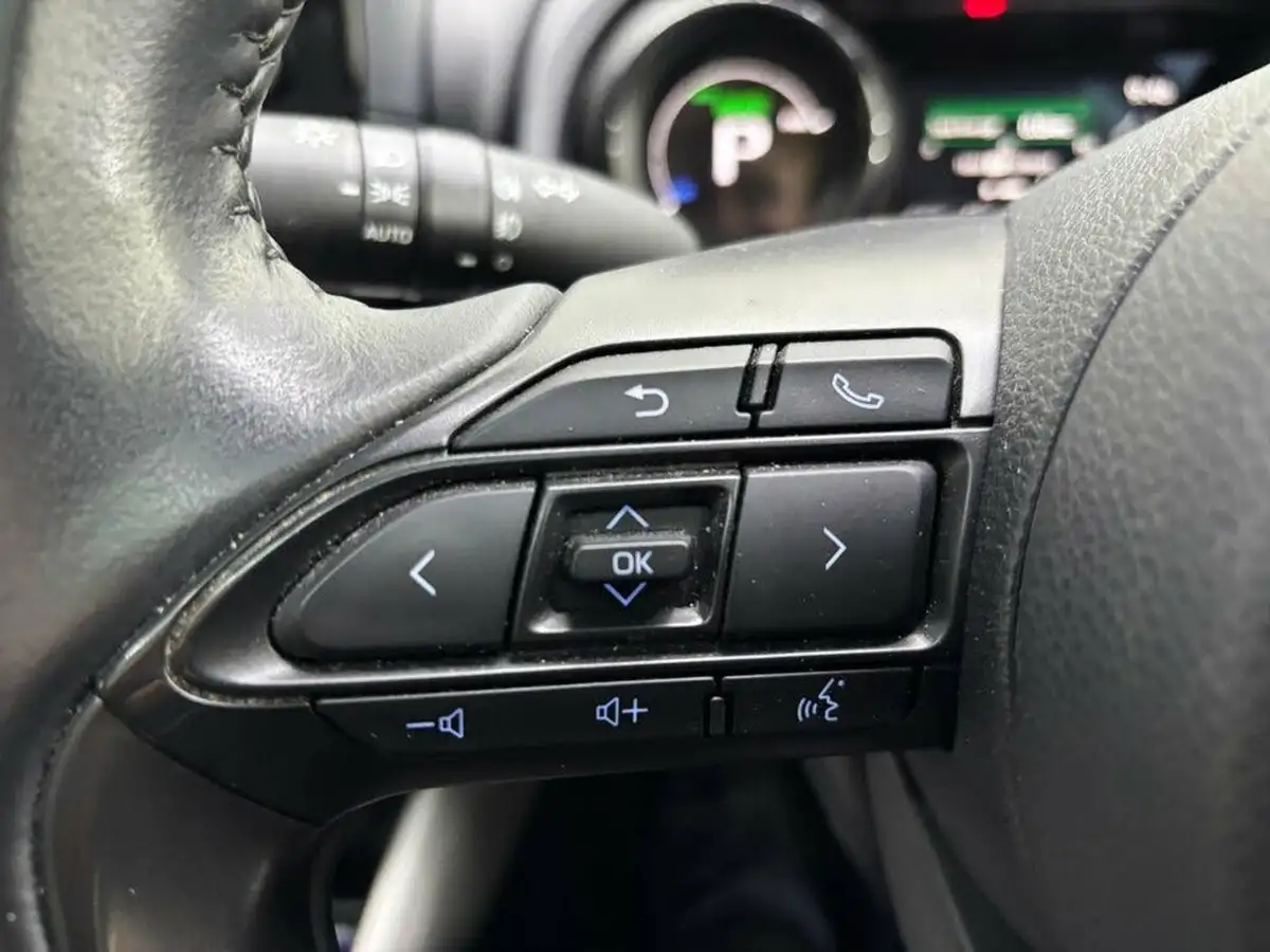 2021-toyota-yaris-15-vvt-i-excel-big-20