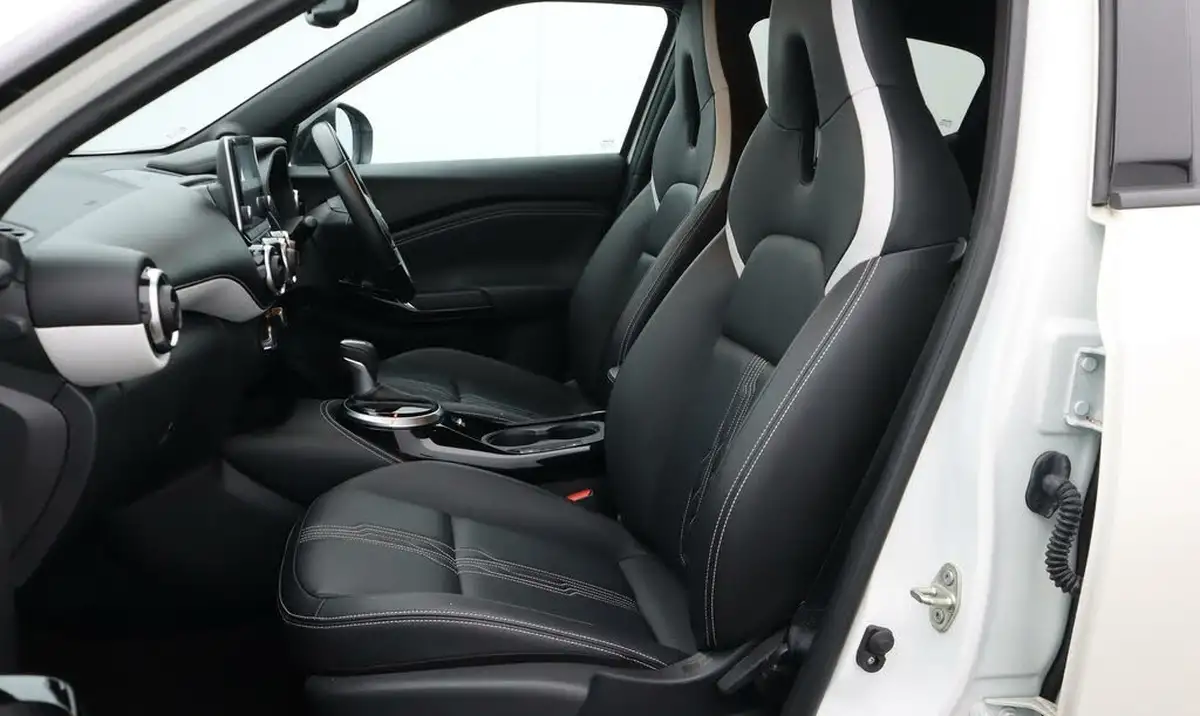 2022-nissan-juke-16-hybrid-premiere-edition-big-14