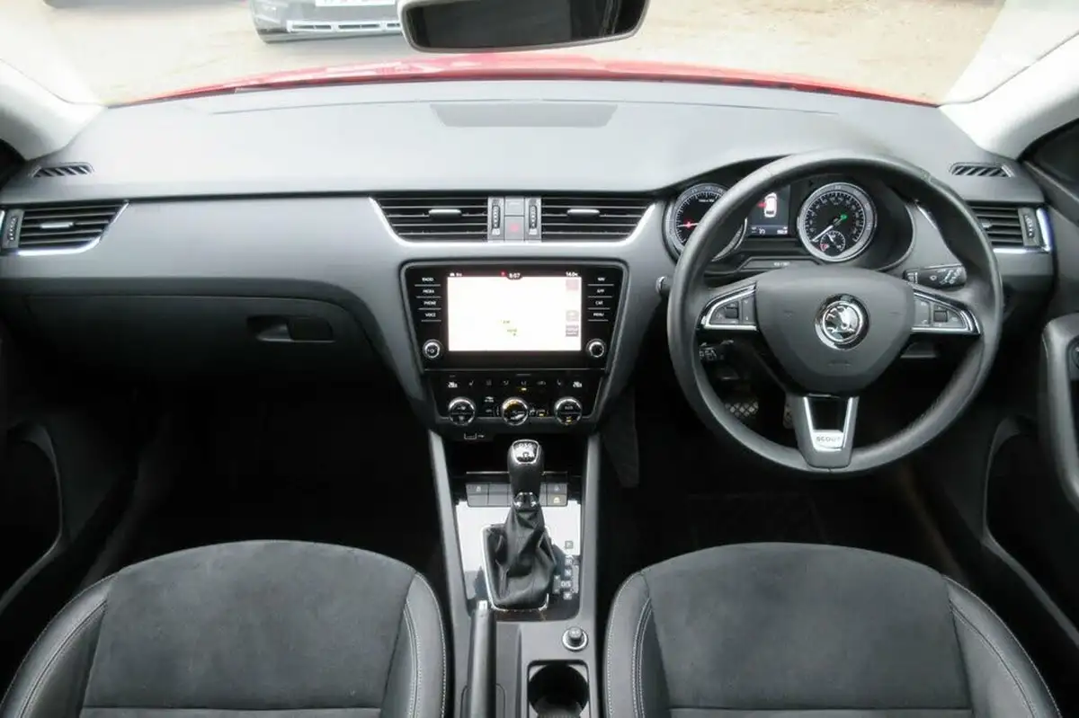 2018-skoda-octavia-20tdi-scout-184ps-dsg-big-6