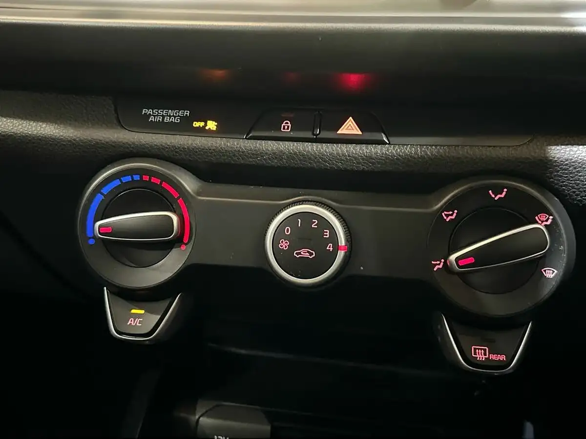 2022-kia-rio-10-t-gdi-2-big-13
