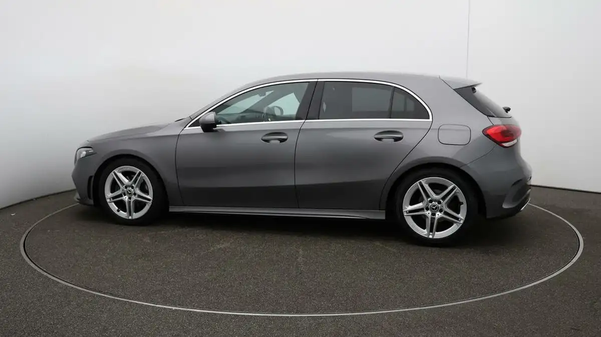 2019-mercedes-benz-a-class-20d-a200d-amg-line-hatchback-5d-big-55