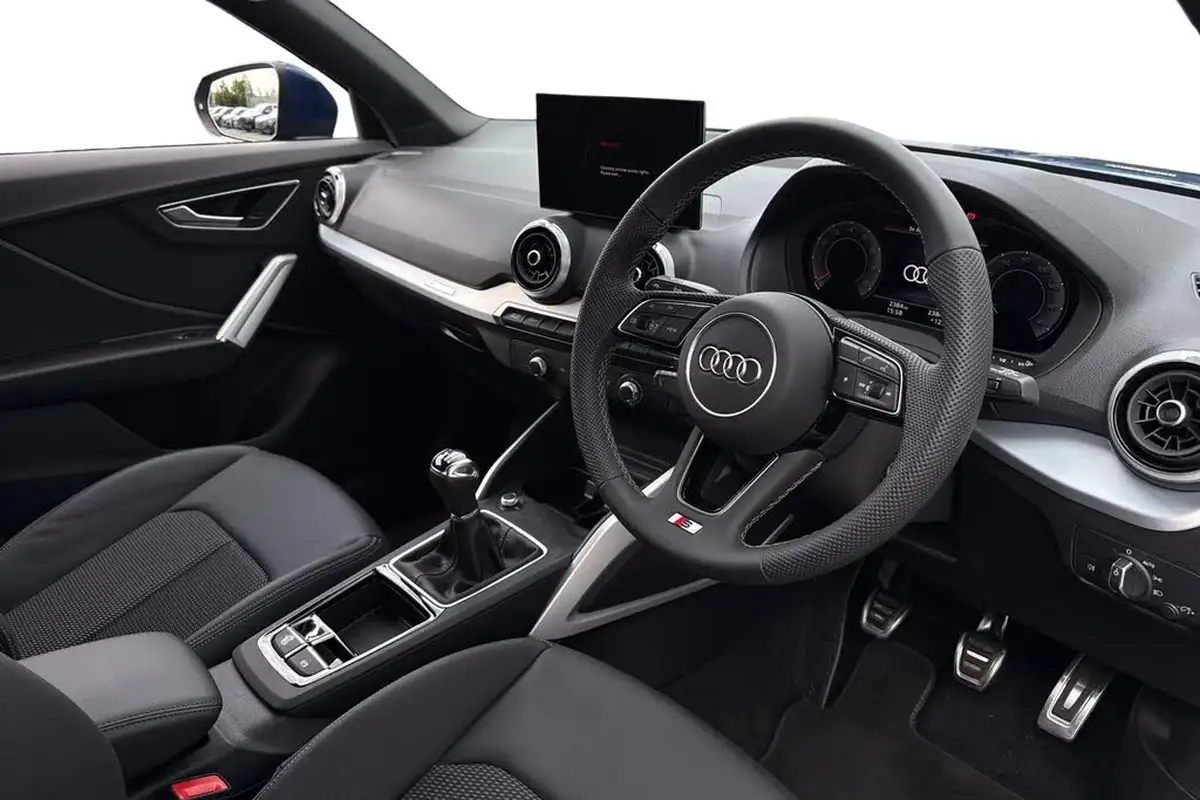 2025-audi-q2-15-35-tfsi-s-line-big-12