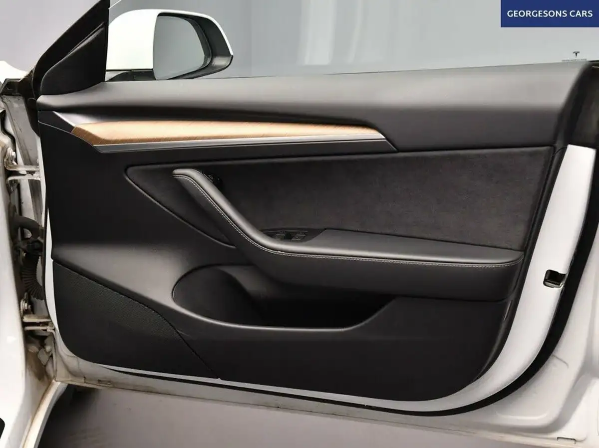2021-tesla-model-3-e-long-range-4x4-big-23