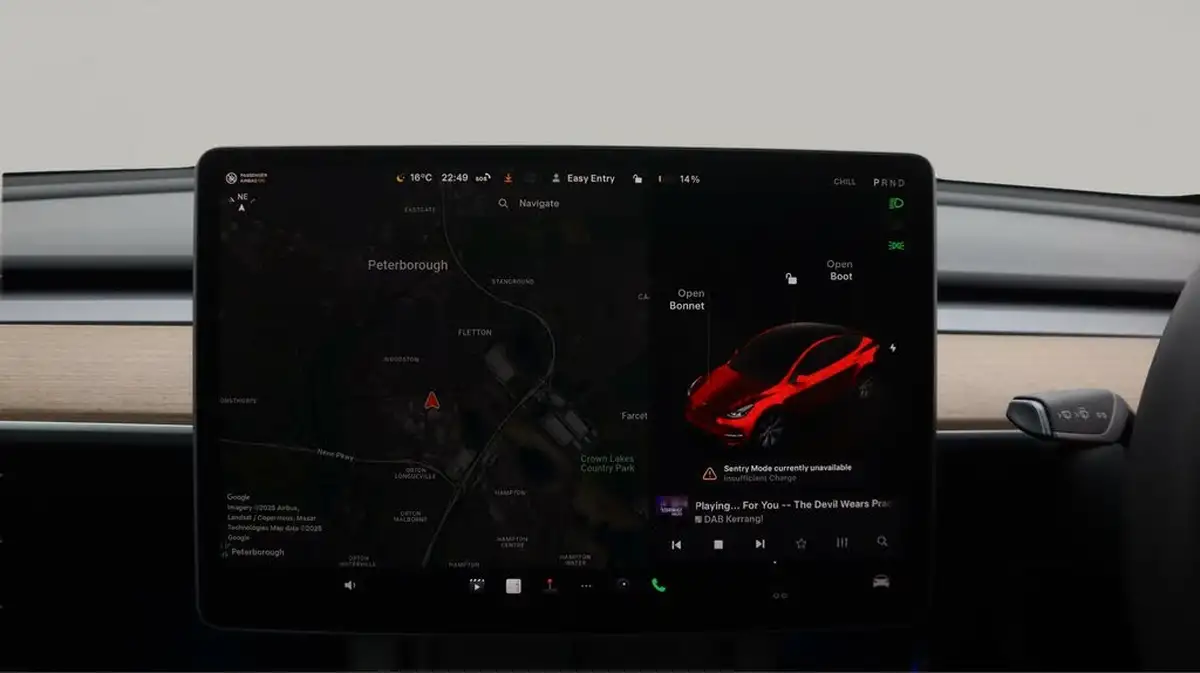 2022-tesla-model-y-e-long-range-big-11