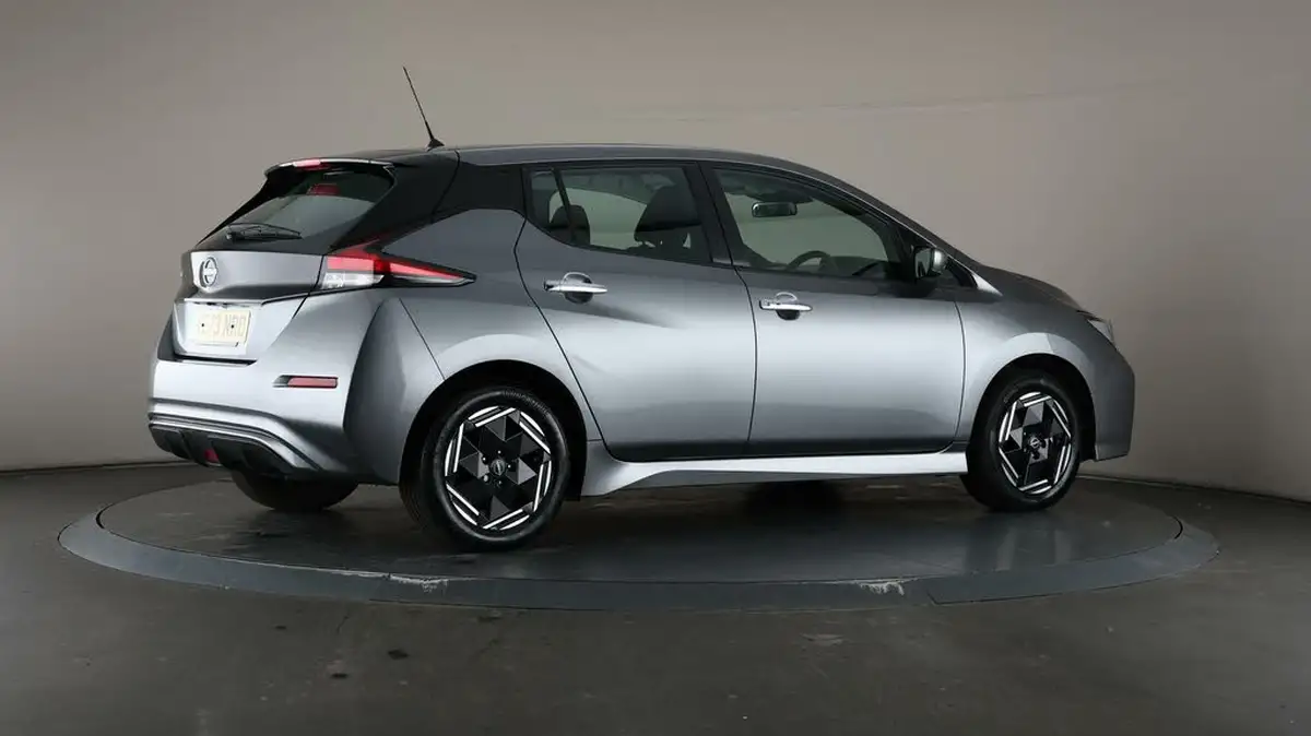 2023-nissan-leaf-e-acenta-39kwh-big-62