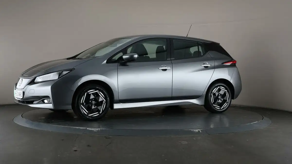 2023-nissan-leaf-e-acenta-39kwh-big-38