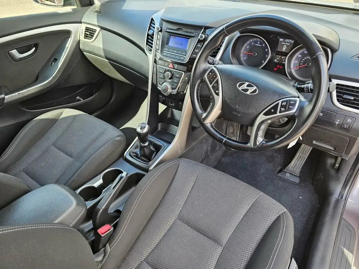 2015-hyundai-i30-14-active-3d-big-10