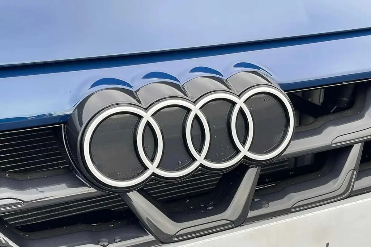 2025-audi-a3-15-30-tfsi-s-line-saloon-4d-big-31