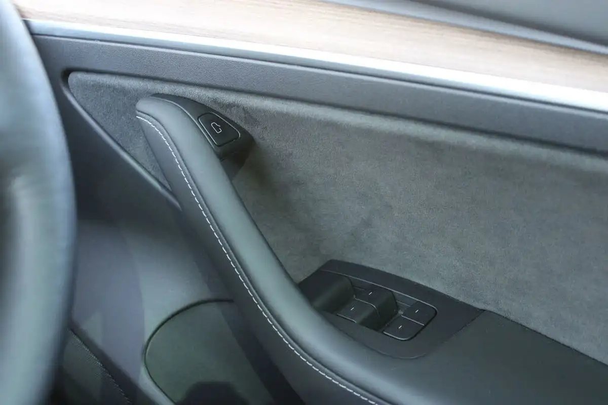2021-tesla-model-3-e-standard-plus-big-32