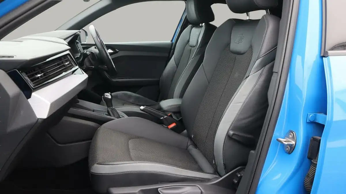 2021-audi-a1-10-25-tfsi-black-edition-s-tronic-big-14