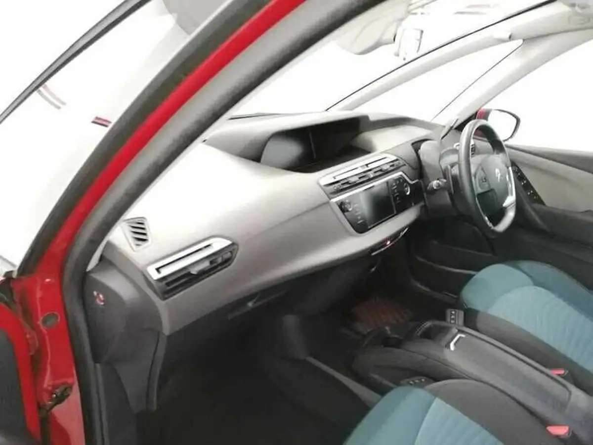 2019-citroen-grand-c4-spacetourer-12-puretech-feel-eat8-big-14