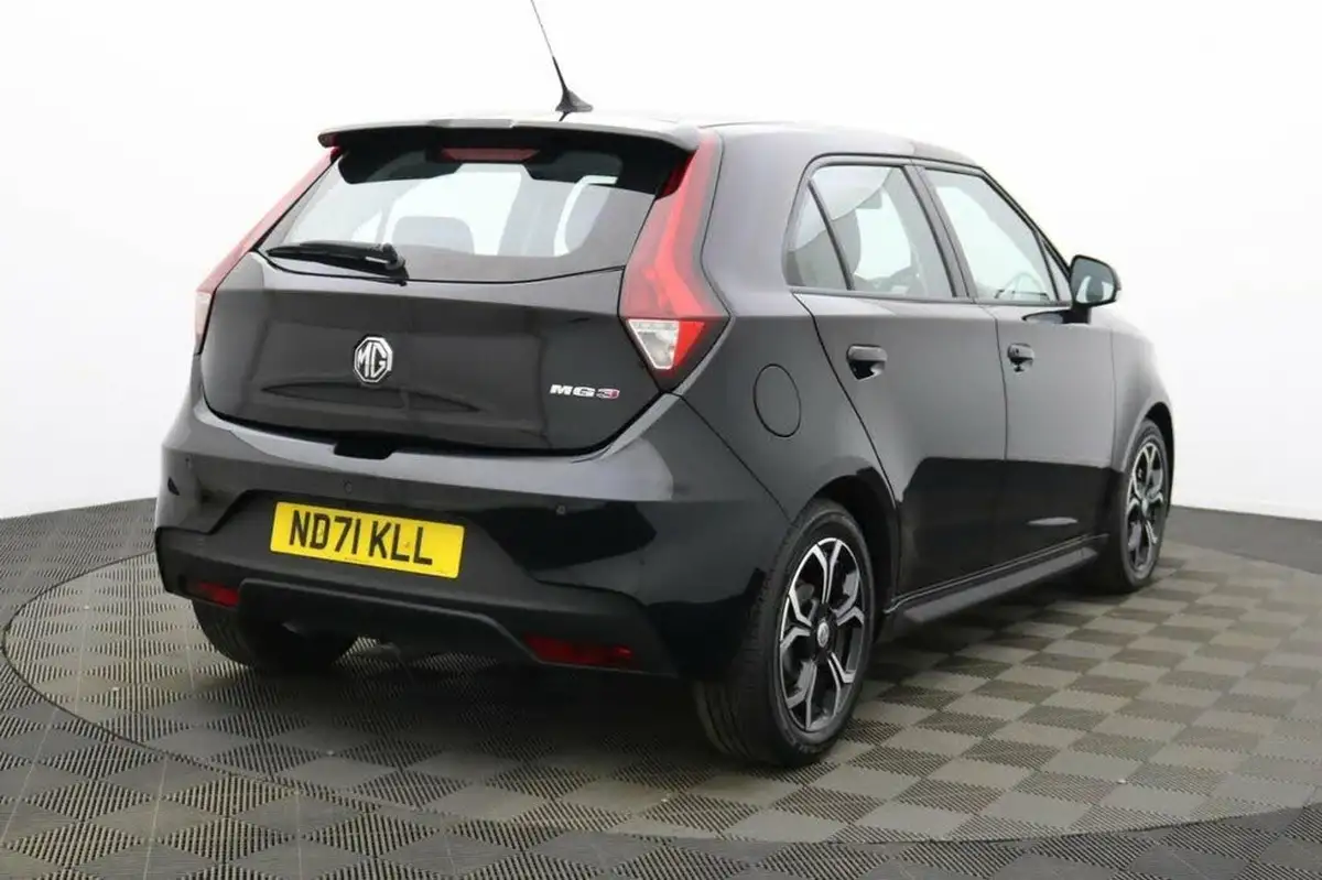 2022-mg-mg3-15-vti-tech-exclusive-nav-big-4