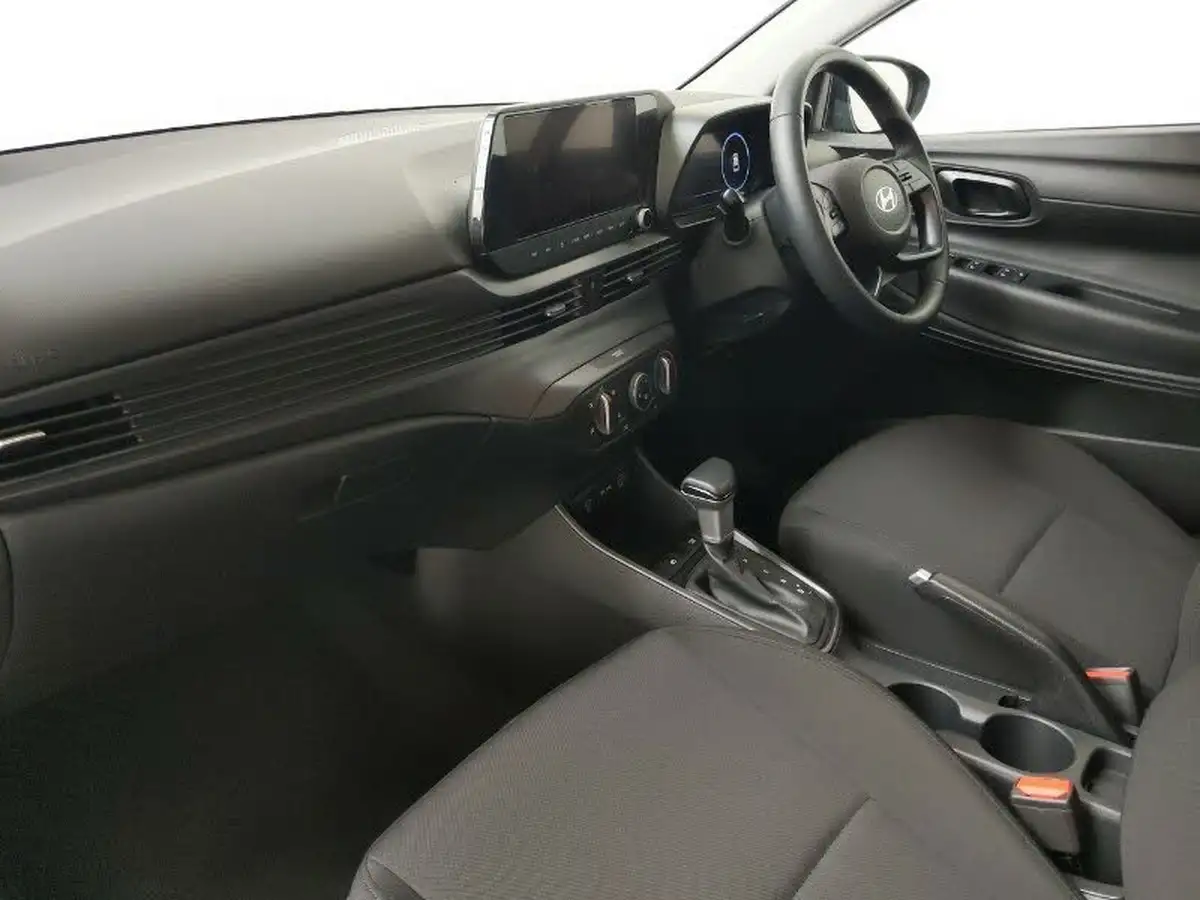 2024-hyundai-i20-10-t-gdi-advance-dct-big-4