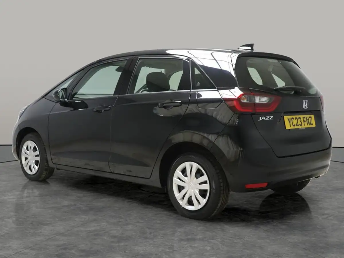 2023-honda-jazz-15-i-mmd-se-big-13
