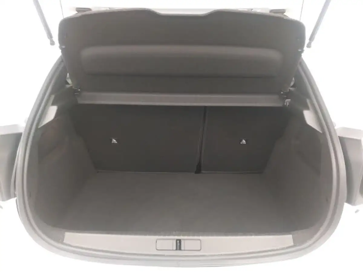 2024-peugeot-208-12-puretech-allure-big-7