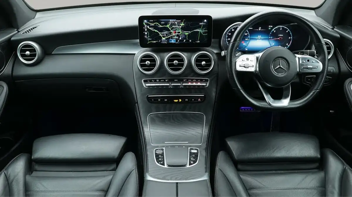 2020-mercedes-benz-glc-class-20d-glc300d-amg-line-premium-station-wagon-5d-big-13