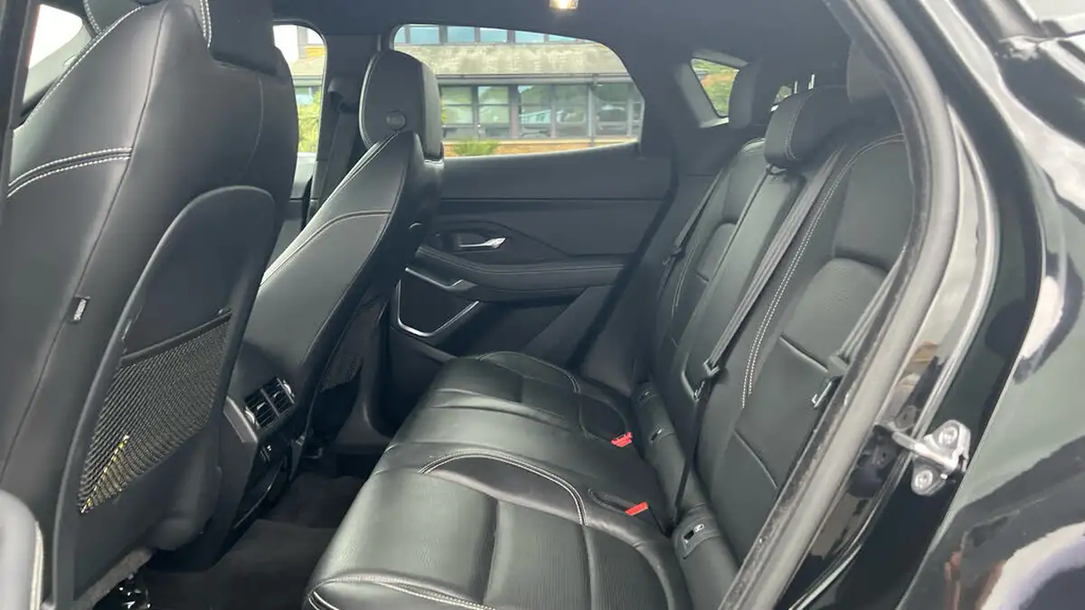 2019-jaguar-e-pace-20-i4d-r-dynamic-se-180ps-awd-auto-big-3