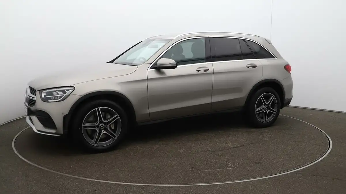 2021-mercedes-benz-glc-class-20d-glc220d-amg-line-station-wagon-5d-1950cc-4matic-plus-big-66