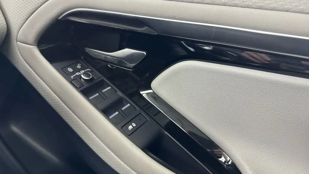 2019-land-rover-range-rover-evoque-20-d150-s-awd-auto-big-22
