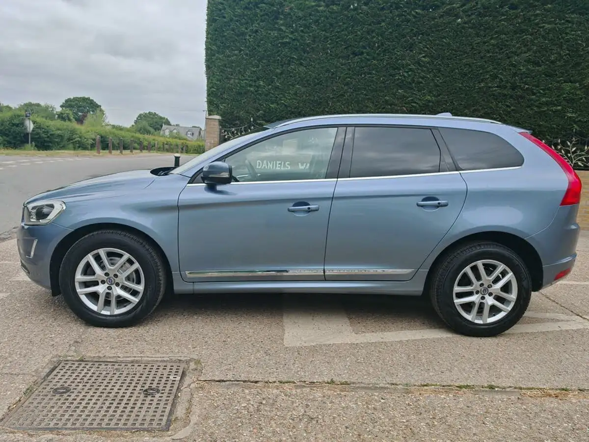 2016-volvo-xc60-20td-d4-se-lux-nav-big-4