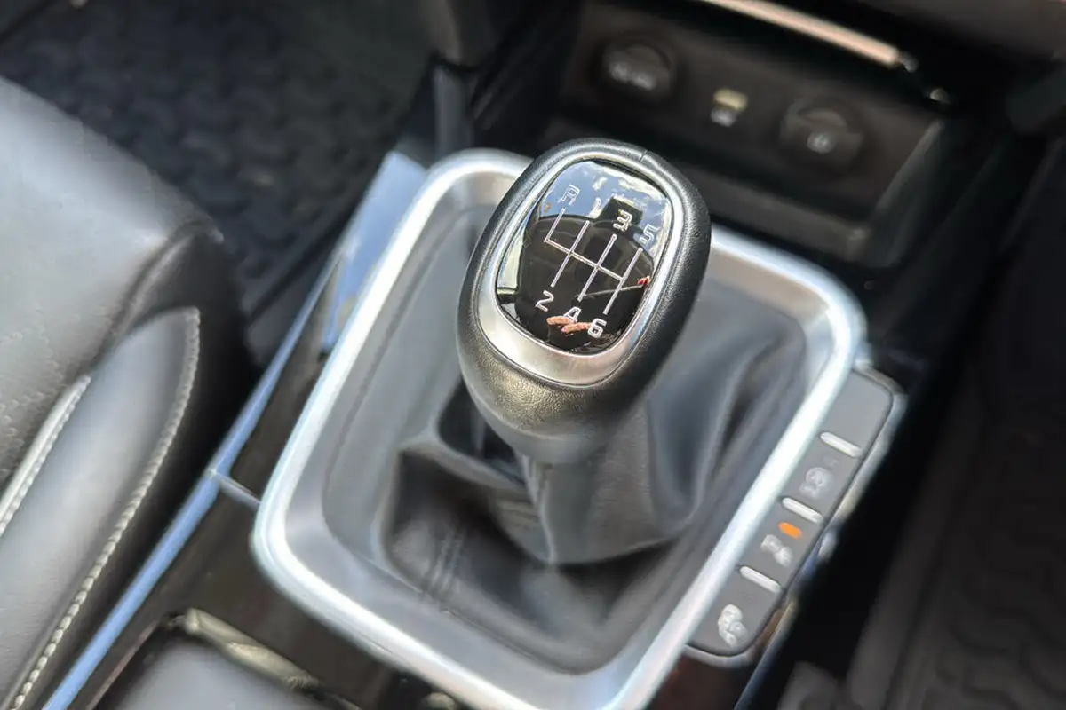 2022-kia-xceed-15-t-gdi-4-big-12