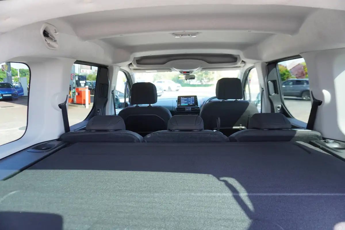 2023-citroen-berlingo-e-flair-xtr-m-size-big-14