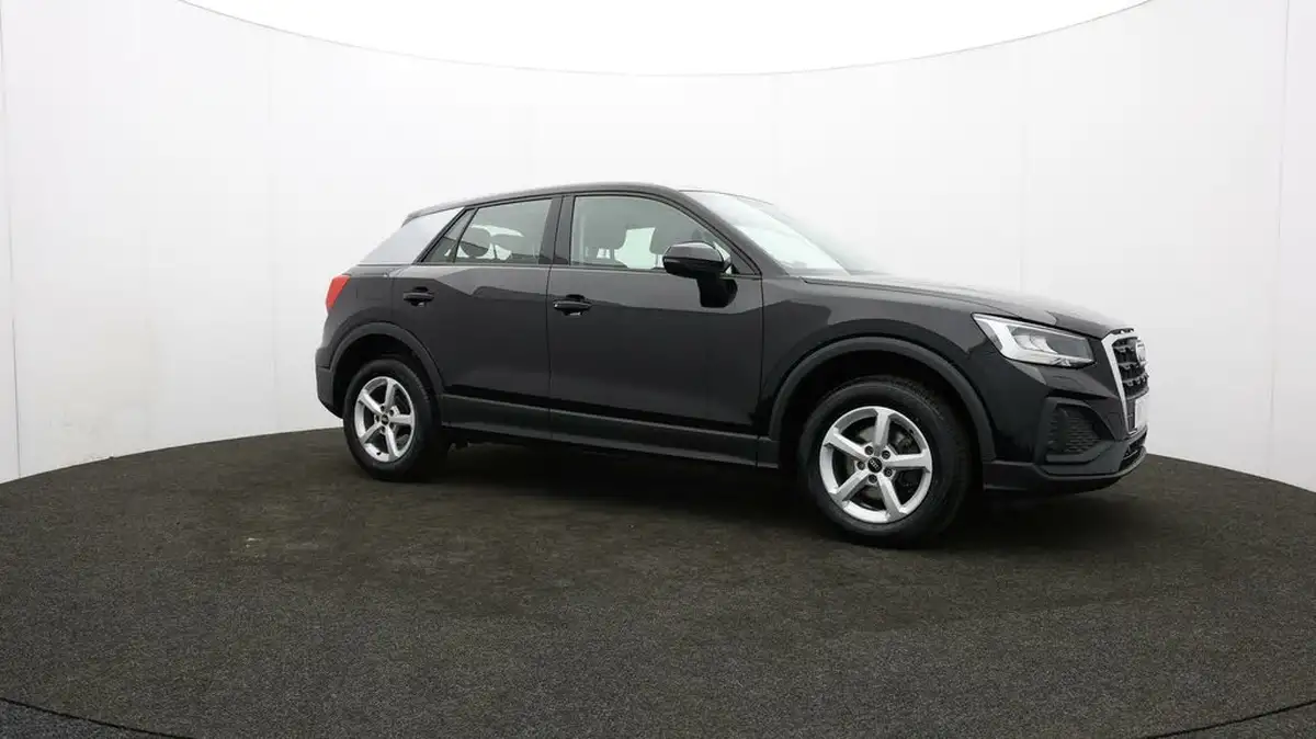 2022-audi-q2-10-30-tfsi-technik-big-45