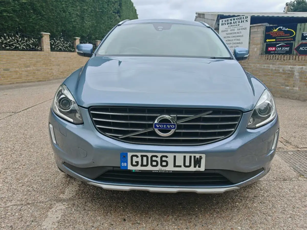 2016-volvo-xc60-20td-d4-se-lux-nav-big-76
