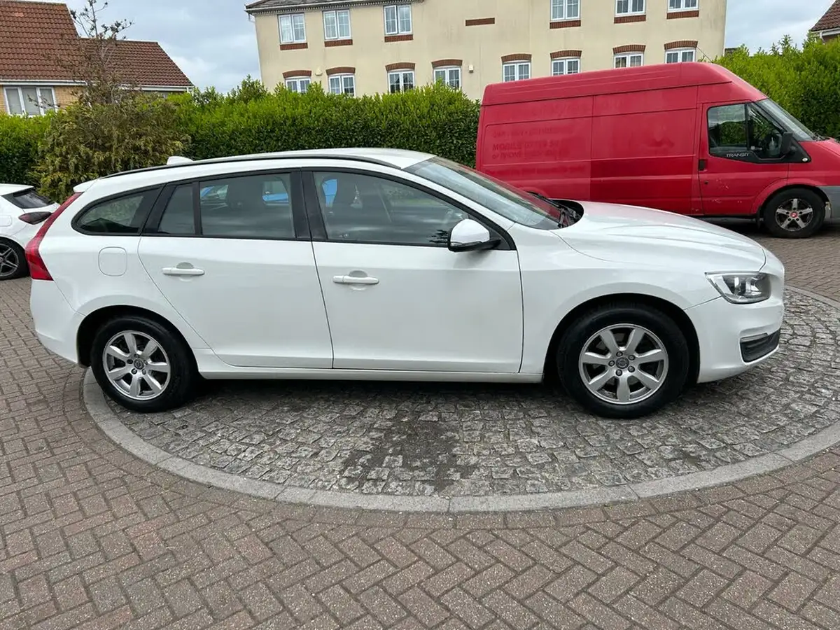2014-volvo-v60-16td-d2-business-edition-powershift-big-52