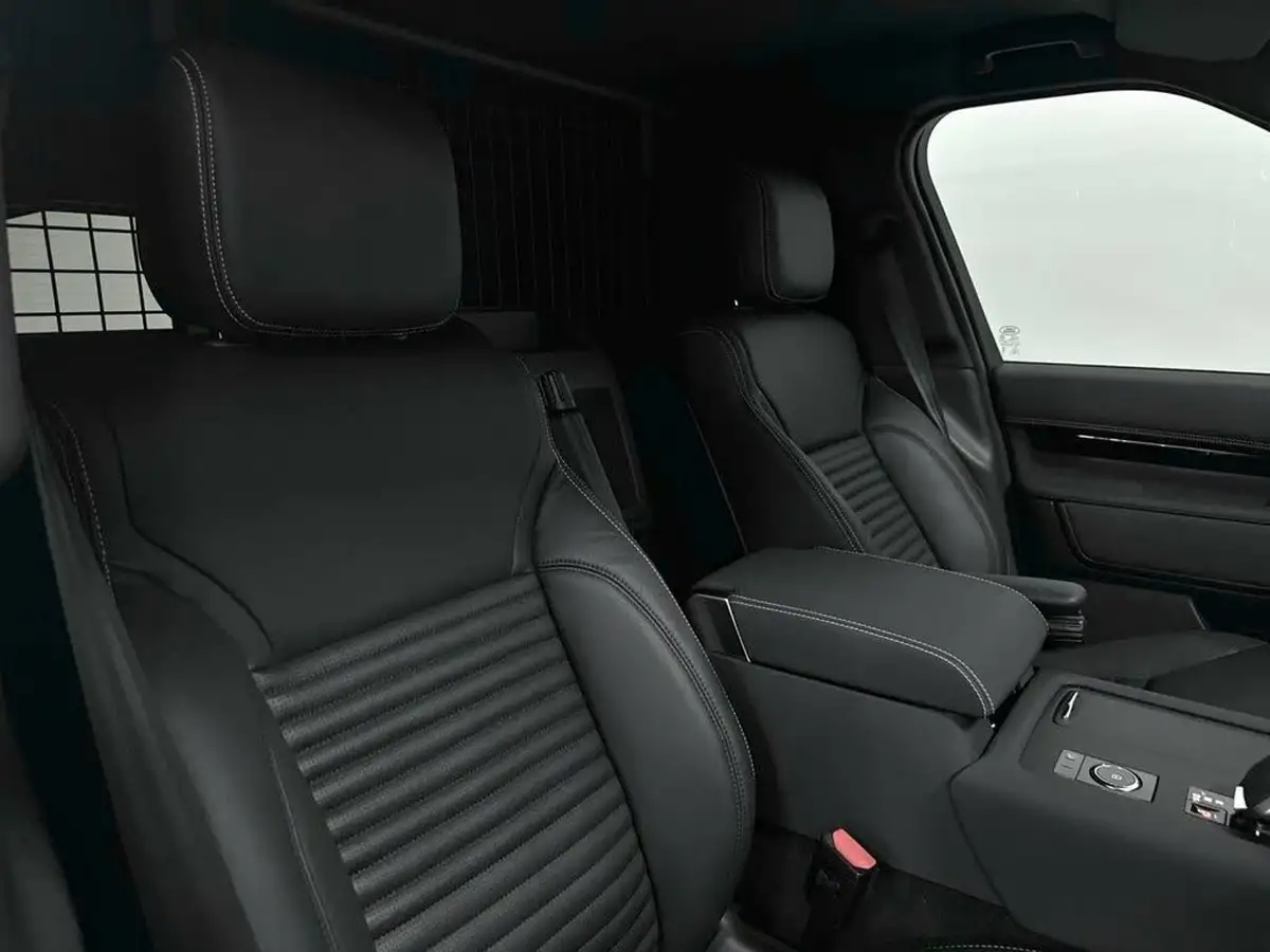 2025-land-rover-discovery-30-d350-commercial-se-big-22