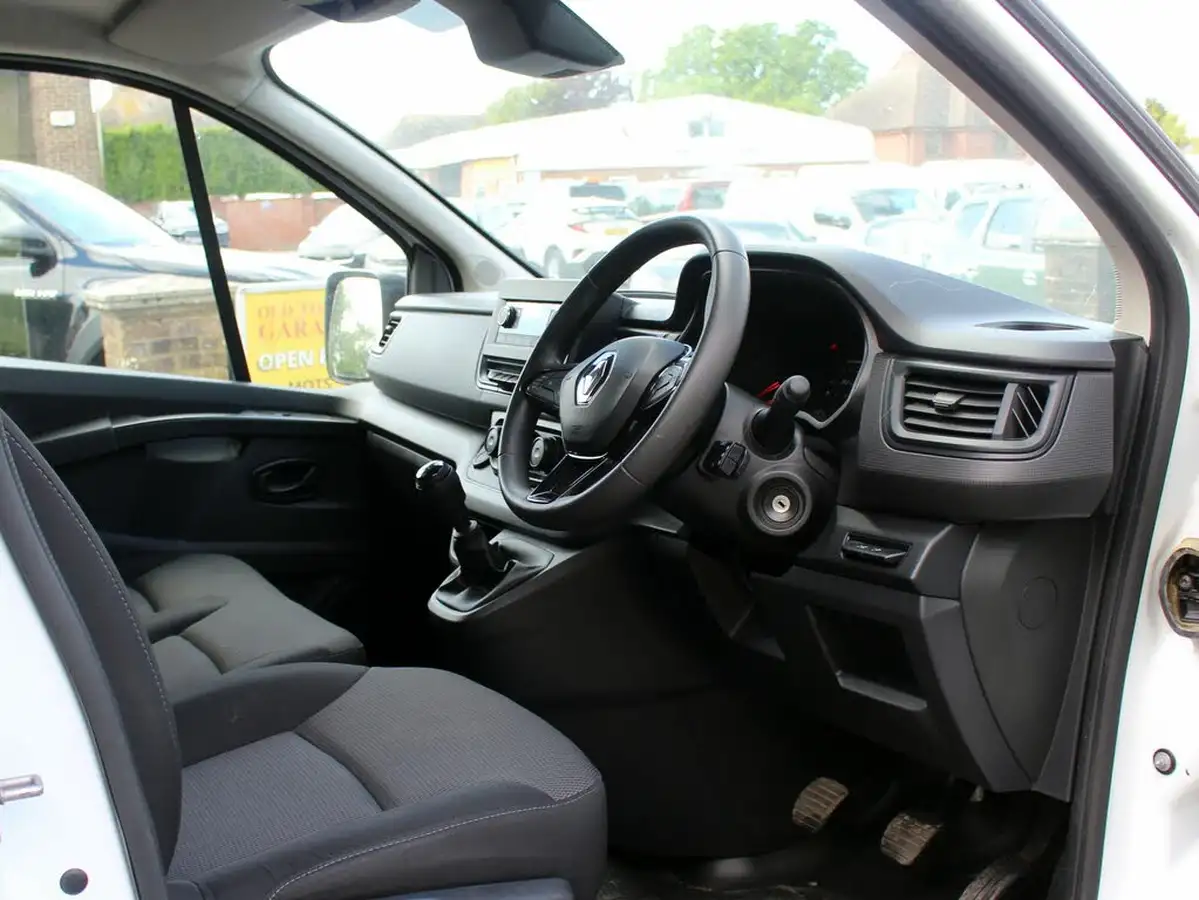 2022-renault-trafic-20dci-sl28-130-business-big-24