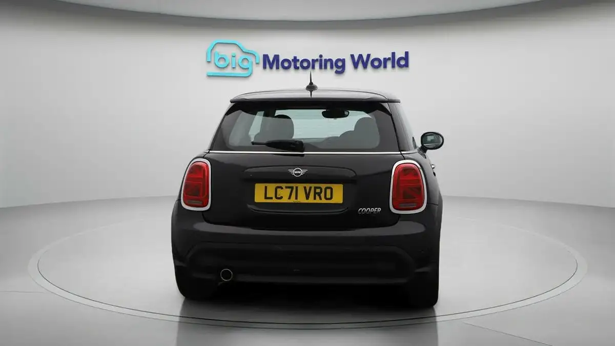 2021-mini-cooper-15-cooper-classic-hatchback-3d-auto-big-6