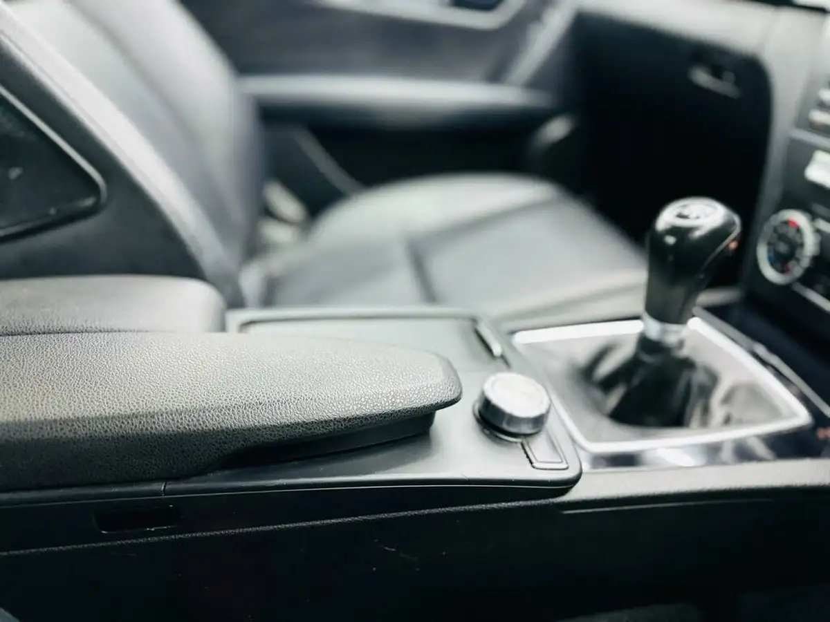 2012-mercedes-benz-c-class-21cdi-c200-cdi-executive-se-saloon-4d-big-35