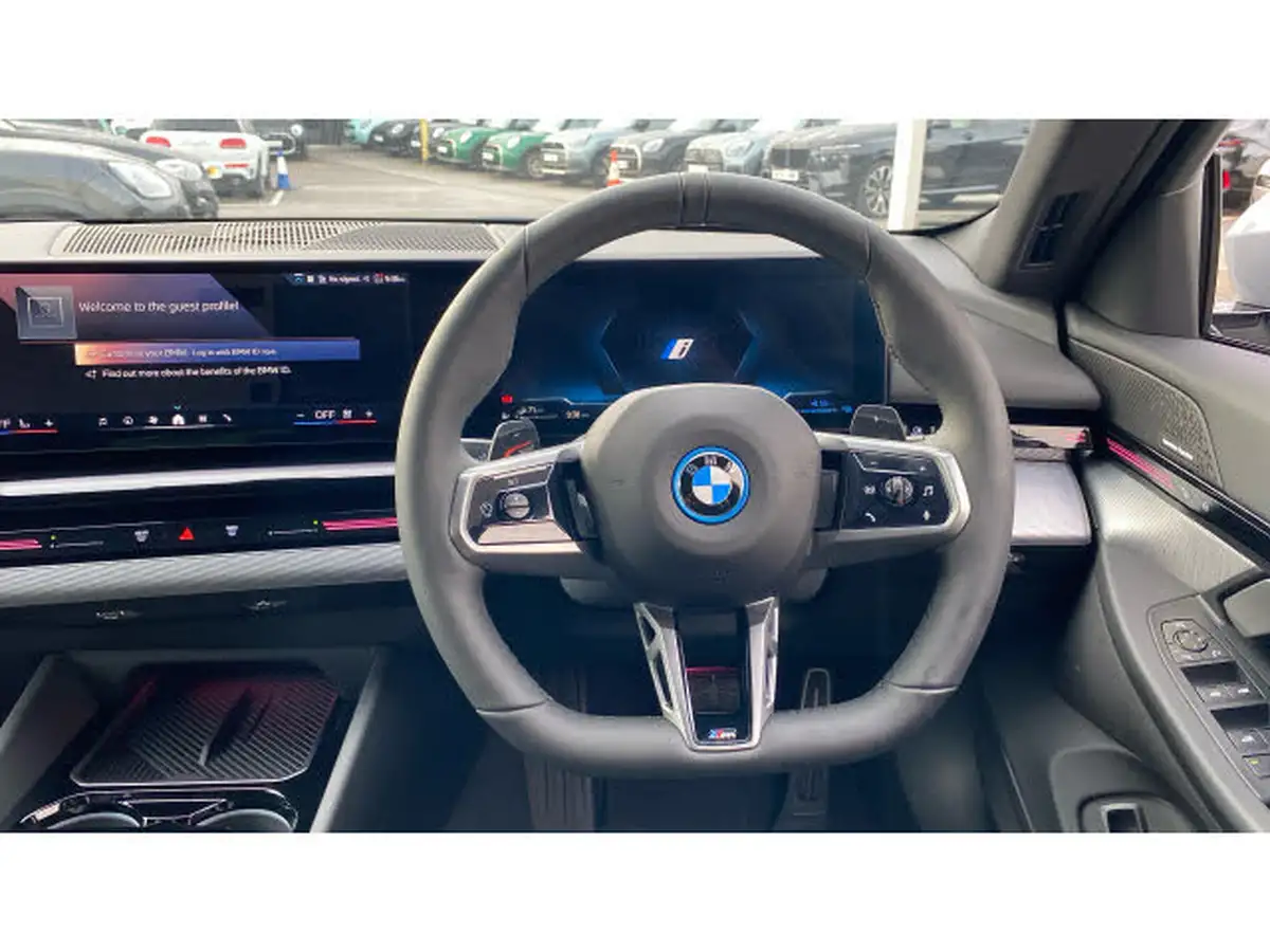 2025-bmw-5-series-20-530e-m-sport-touring-5d-big-4