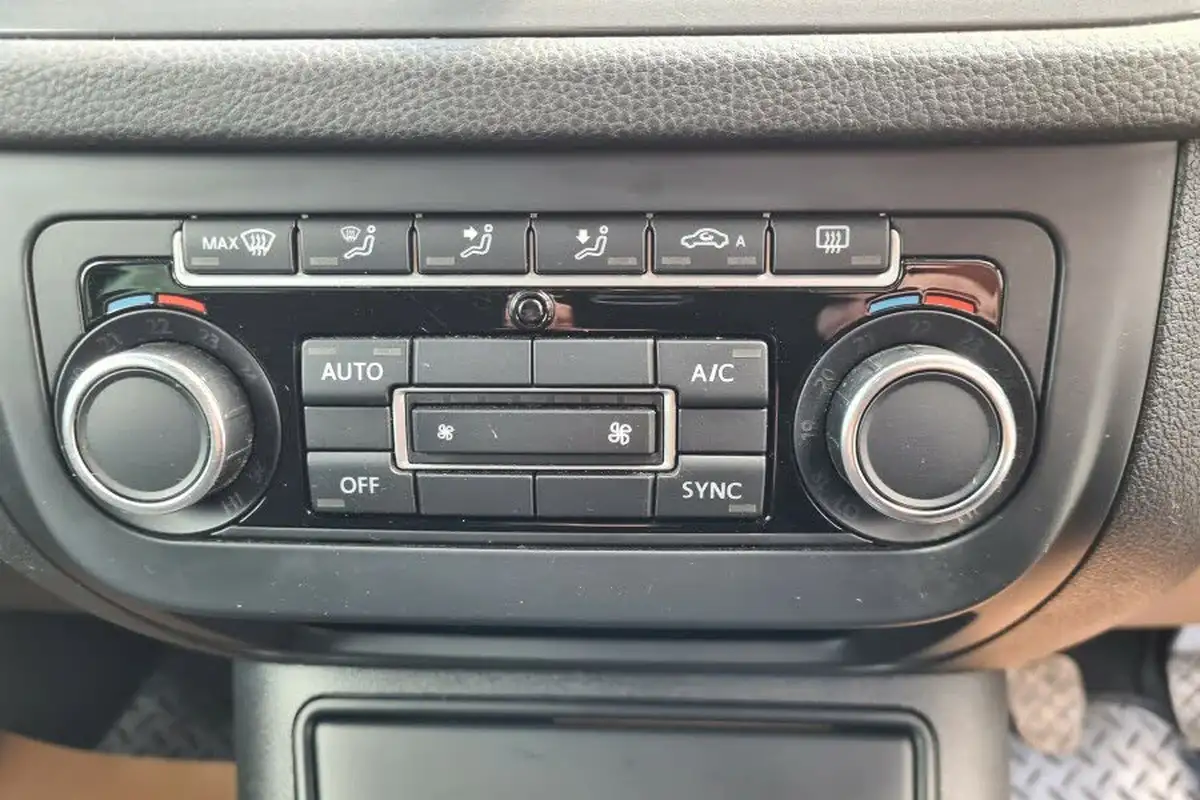 2013-volkswagen-tiguan-big-17
