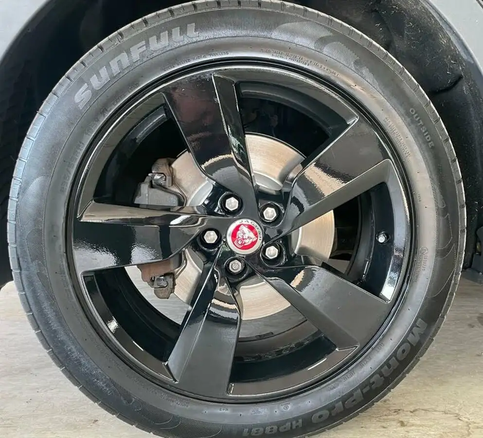 2019-jaguar-e-pace-20-i4d-r-dynamic-se-150ps-big-18