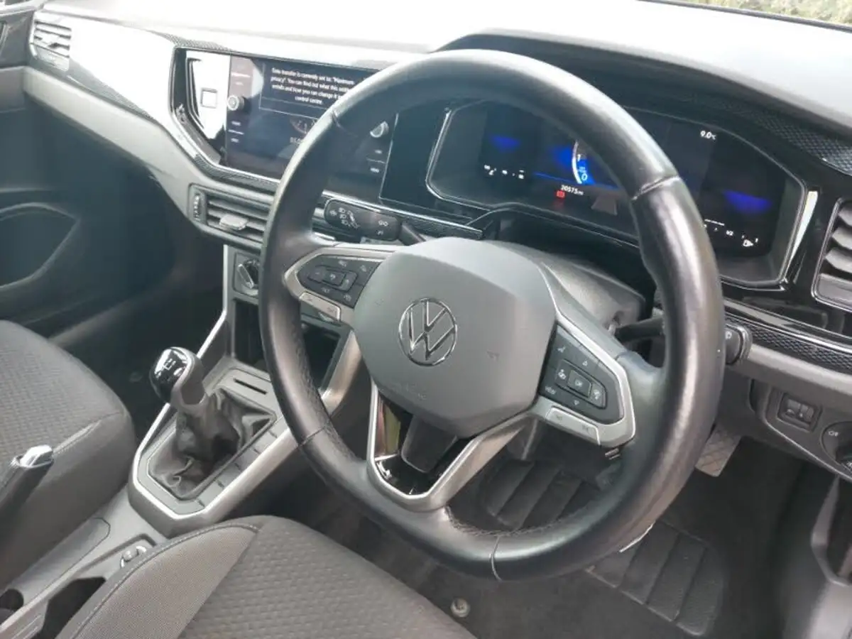 2022-volkswagen-polo-10-tsi-life-big-2