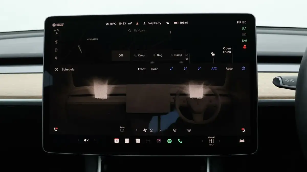 2019-tesla-model-3-e-4x4-performance-pack-big-12