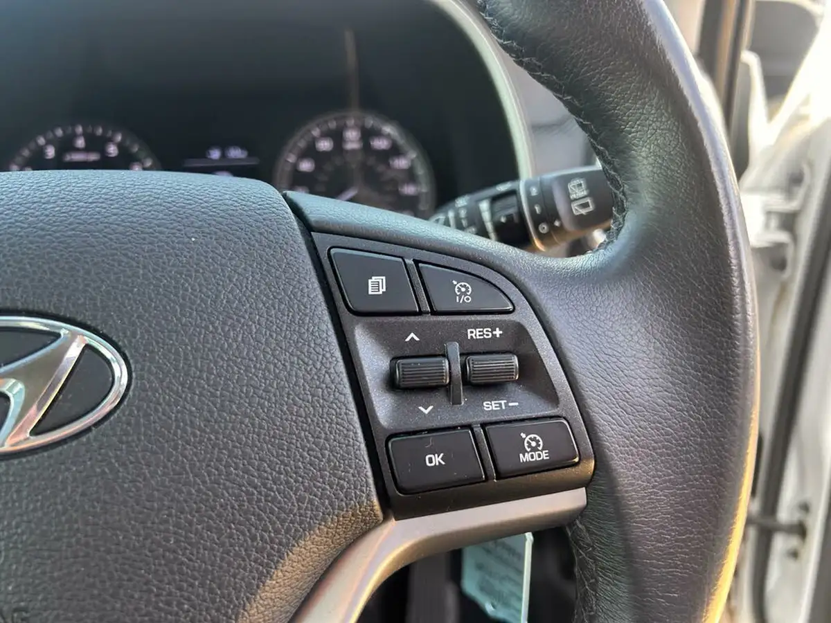 2018-hyundai-tucson-16-gdi-se-nav-big-38