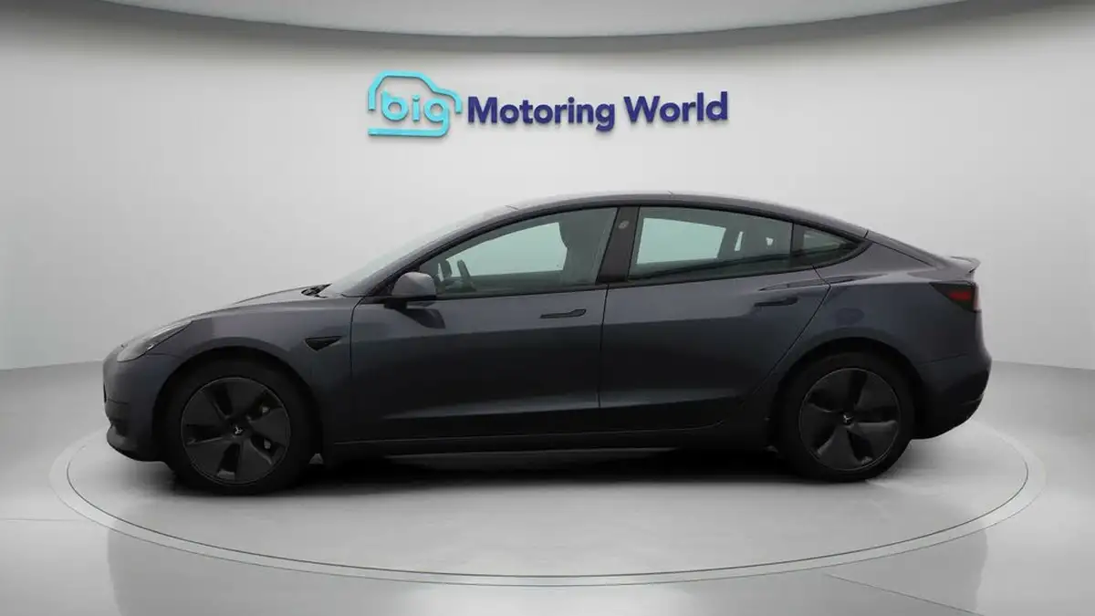 2021-tesla-model-3-e-standard-plus-big-4