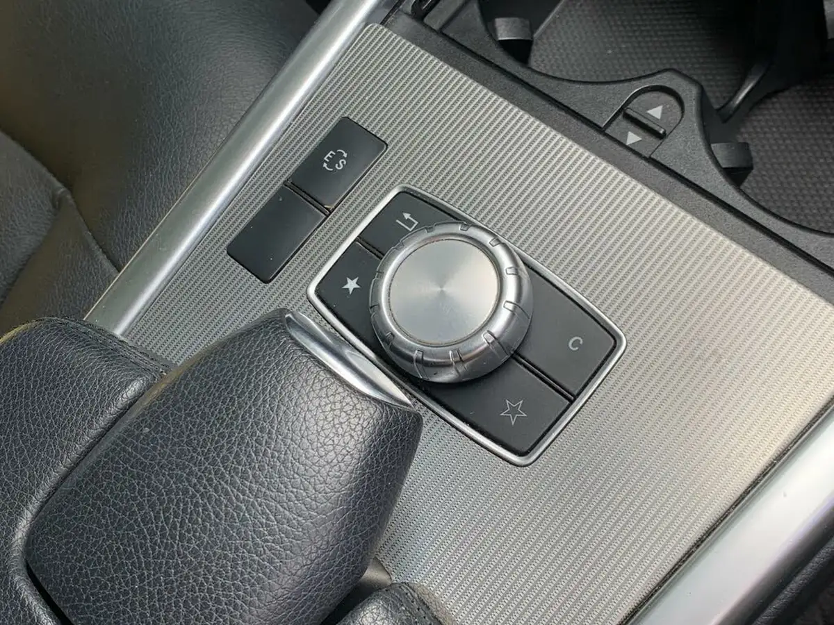 2013-mercedes-benz-e-class-21td-e220-cdi-se-21cdi-170bhp-saloon-4d-7g-tronic-plus-big-18