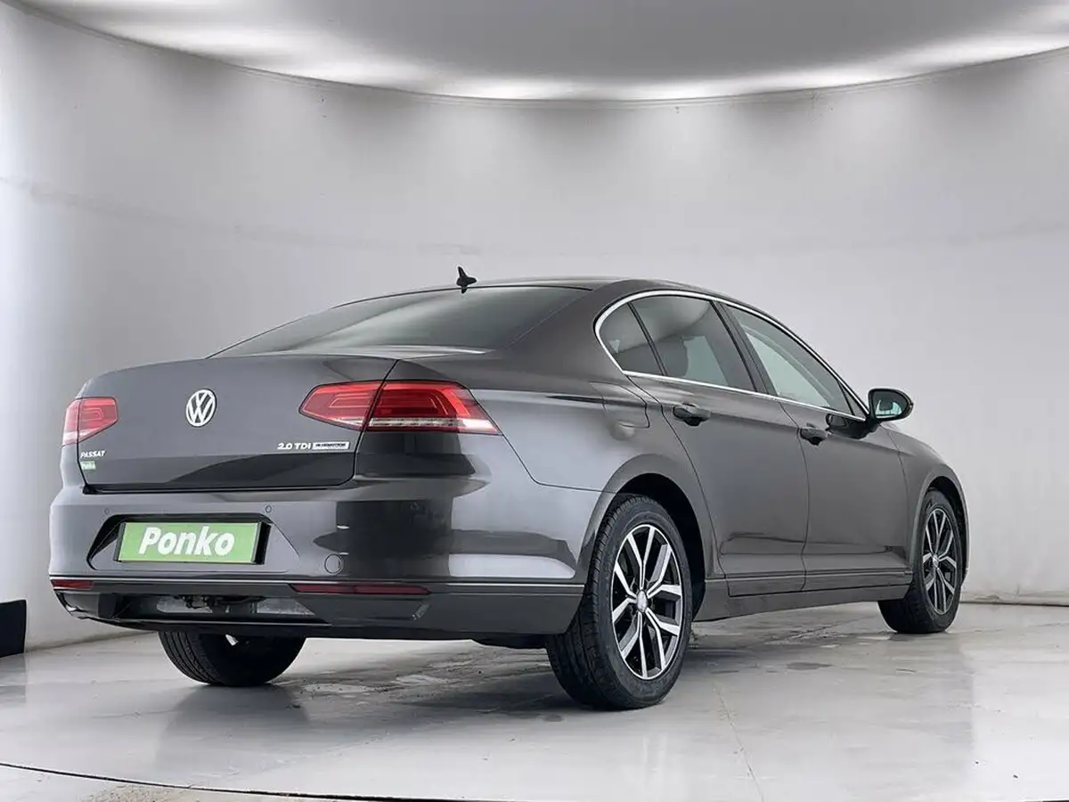 2015-volkswagen-passat-20tdi-se-business-bmtss-saloon-4d-big-4