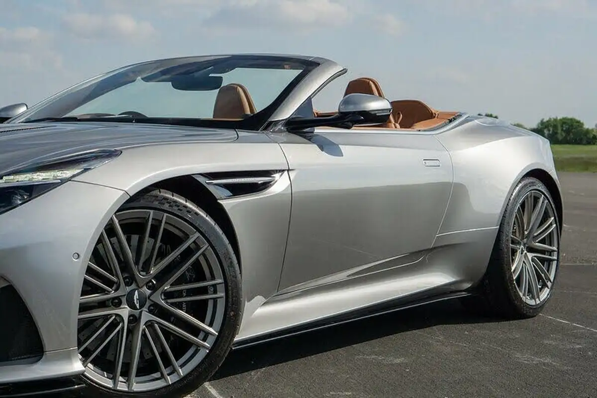 2024-aston-martin-db12-40-v8-auto-euro-6-ss-2dr-big-4