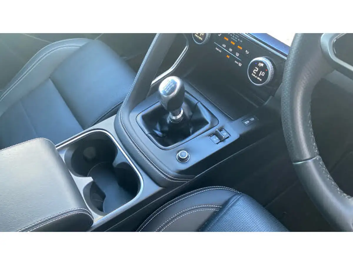 2022-jaguar-e-pace-20-d165-r-dynamic-se-big-12