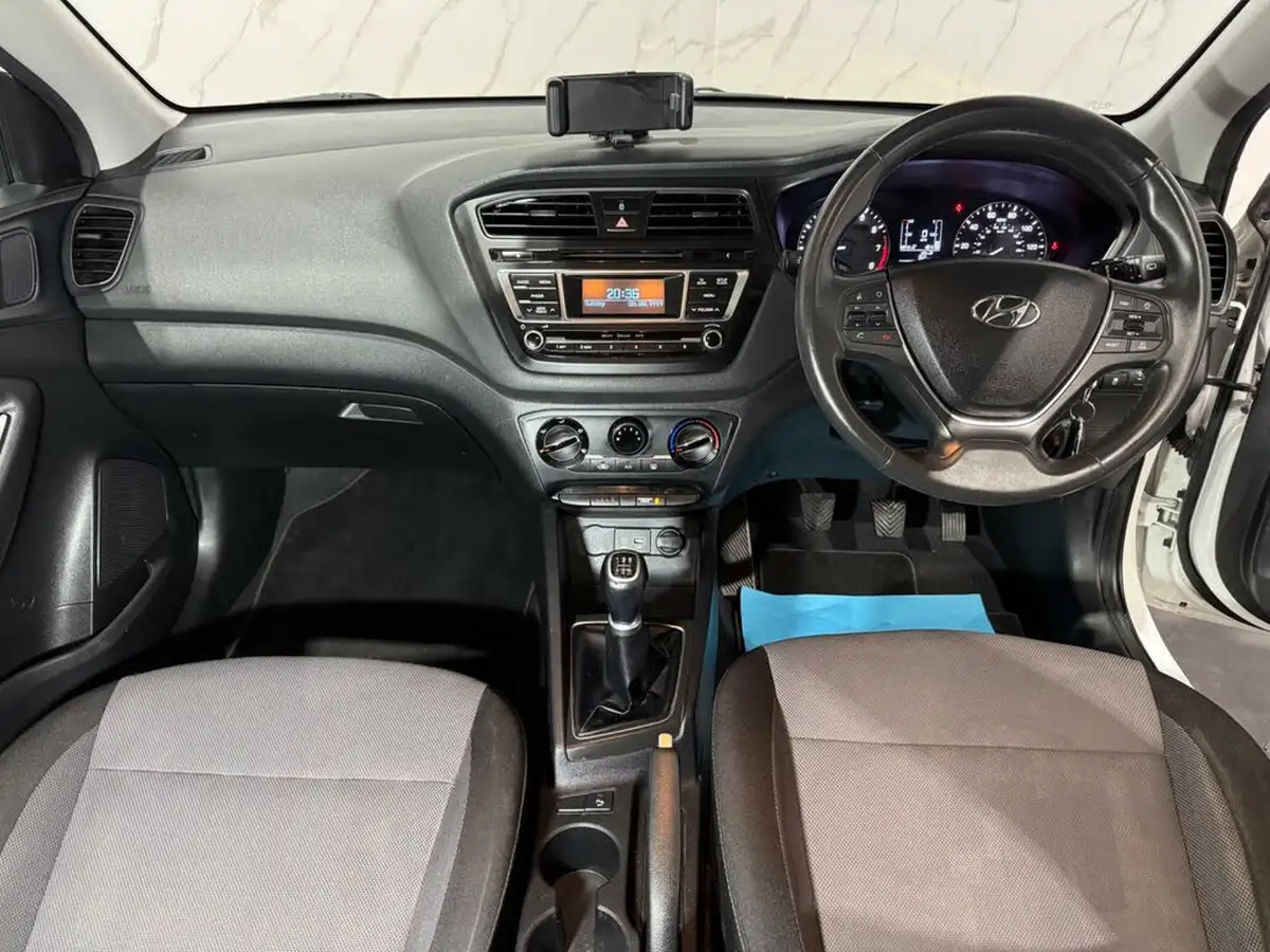 2017-hyundai-i20-12-se-hatchback-5d-big-16