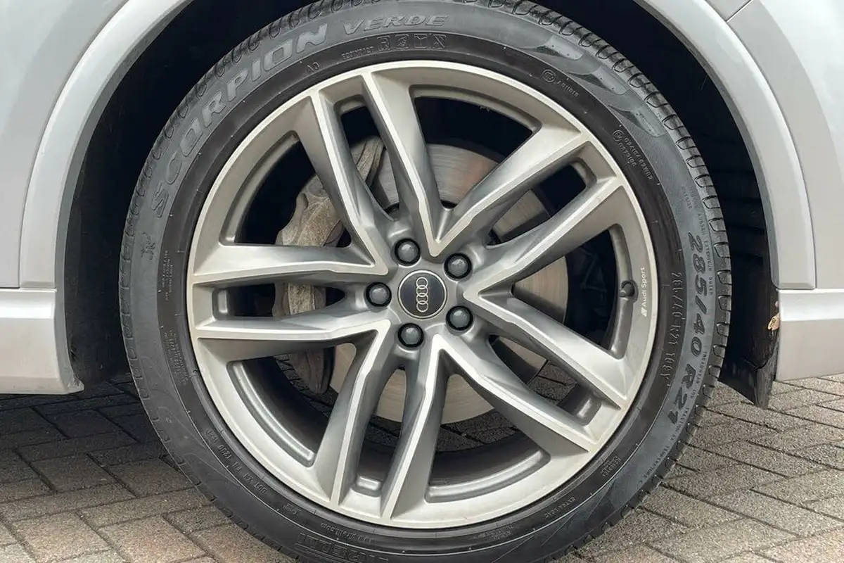 2018-audi-q7-30-50-tdi-s-line-big-7