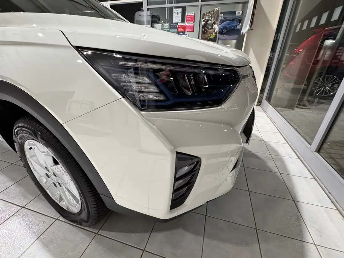 2022-kgm-ssangyong-korando-e-motion-e-ventura-big-31