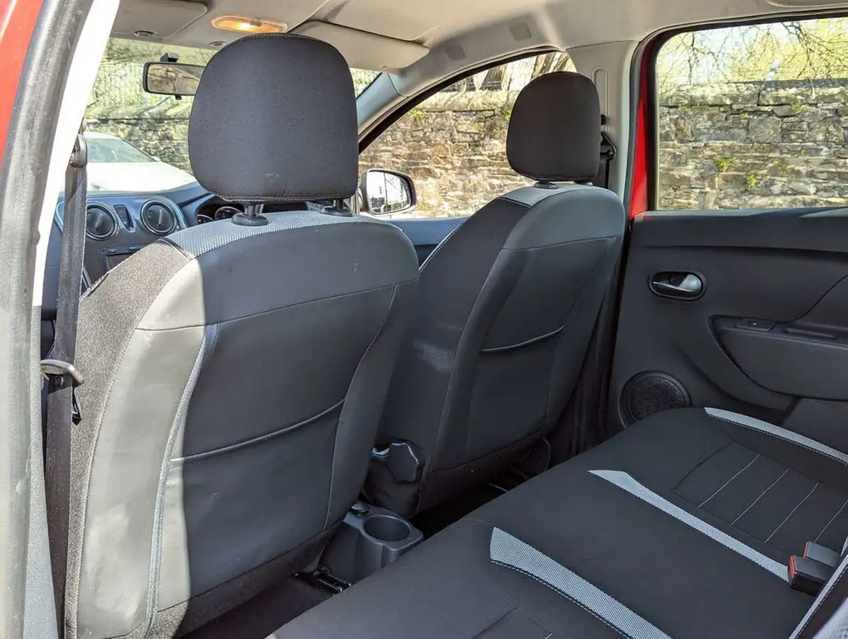 2017-dacia-sandero-stepway-09-tce-laureate-big-34