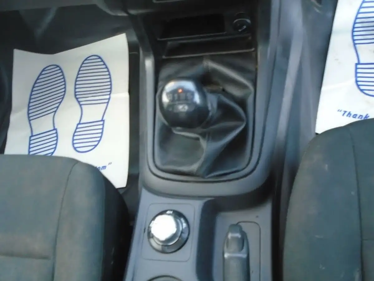 2012-isuzu-d-max-25td-4x4-single-pick-up-big-7