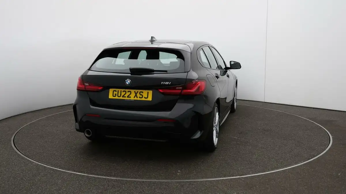 2022-bmw-1-series-15-118i-m-sport-lcp-big-54